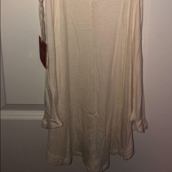 Flowy tank from Target - Picture 3 of 4